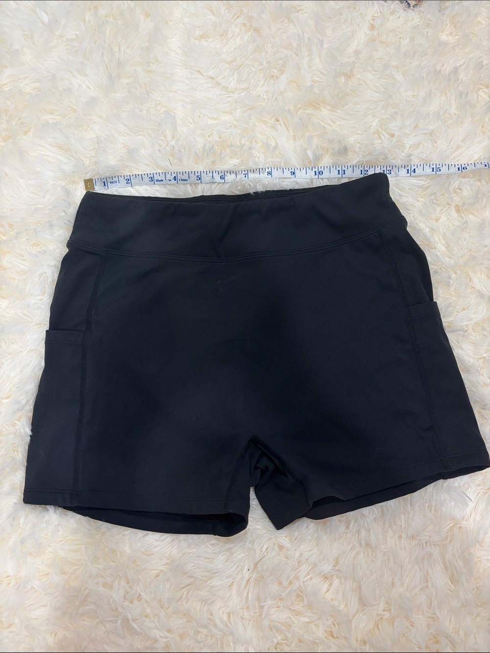 HALARA Black High-Rise Bike Shorts with Side Pockets